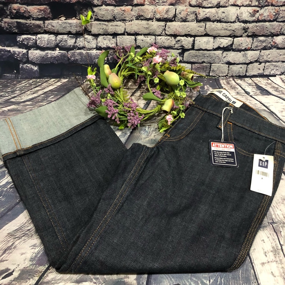 GAP low rise capri strech jeans